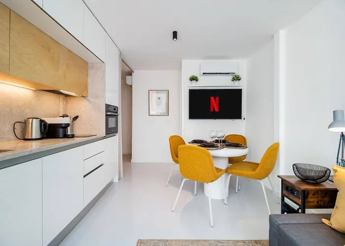 Apartment 1br Charming In The Heart Of Santos | By Airnest